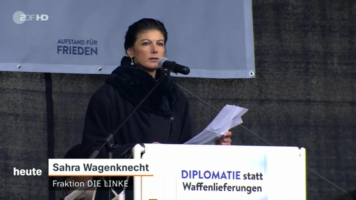 Sie fordern Verhandlungen statt Waffenlieferungen: Rund 13.000 Menschen sind laut Polizei dem umstrittenen Demo-Aufruf von Sahra Wagenknecht und Alice Schwarzer gefolgt. #b2502