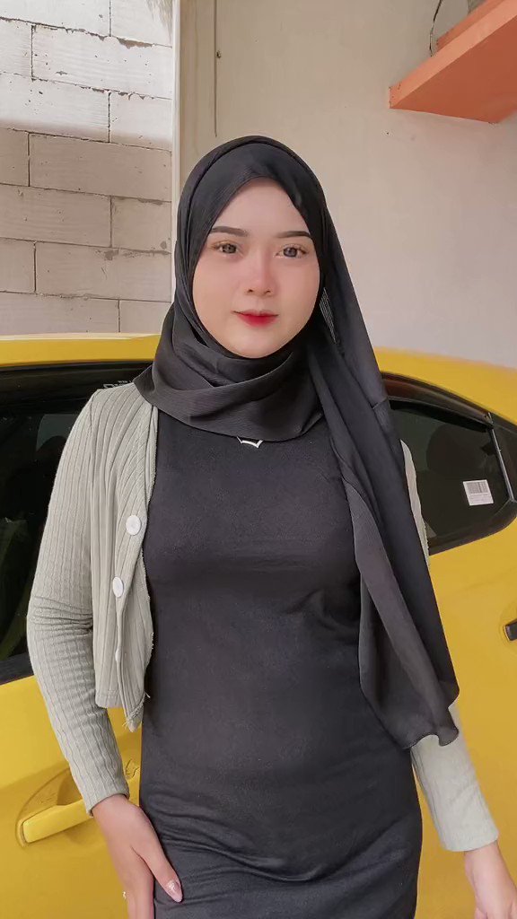 apa yg kalian lihat. . . #hijab #SANGE_AAAAAAAAAAH