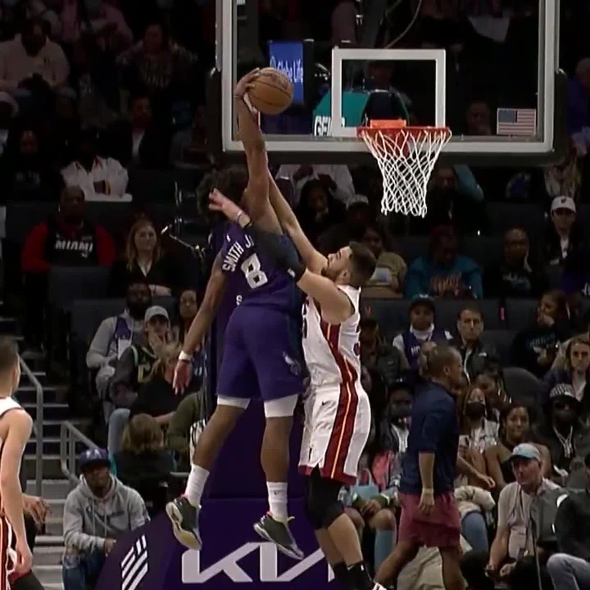 DENNIS SMITH JR. WOW 😳