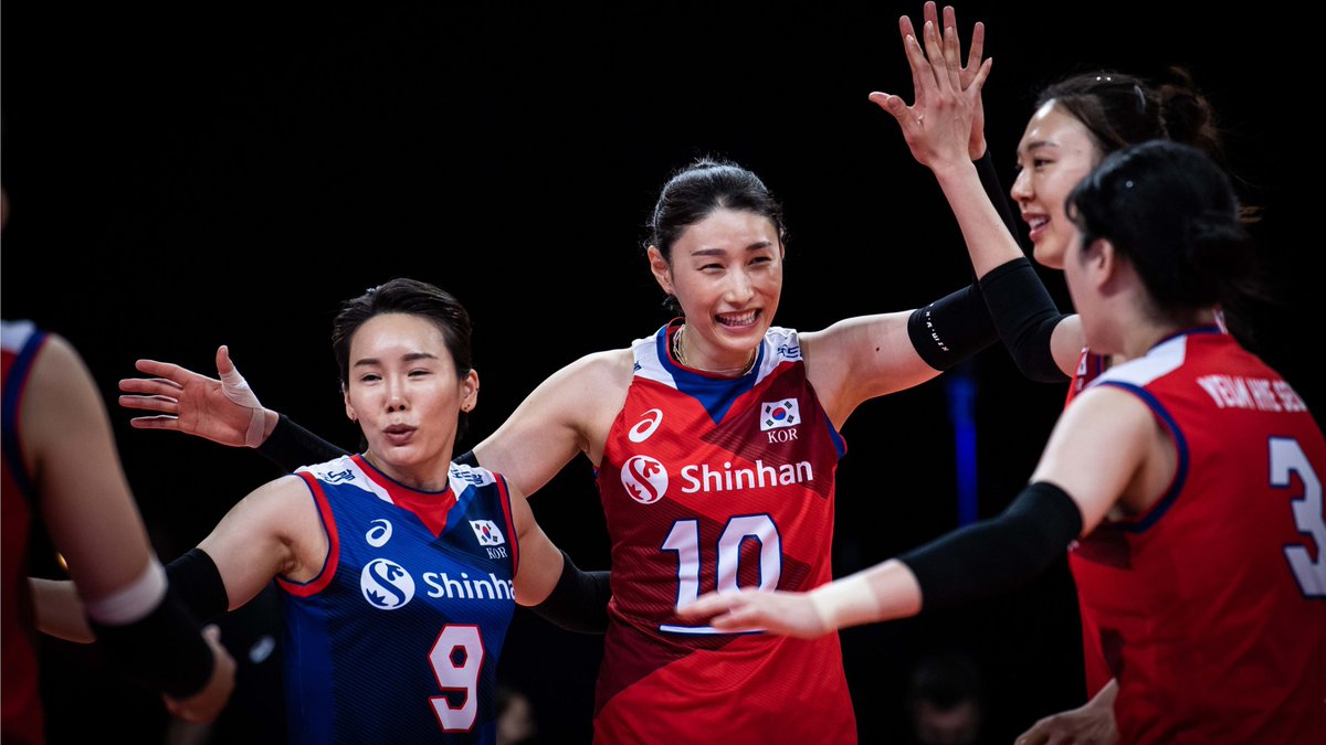 Happy Birthday 🥳 Kim Yeon Koung! We wish you the best and you will always be THE one in a billion star 💫 of #volleyball! ➡️ 김연경 kim yeon koung is playing this season in the Korean league with the Incheon Heungkuk Life Pink Spiders.