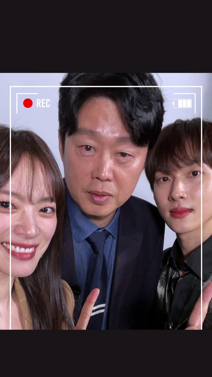 스마트폰 함부로 떨어뜨리지 마세요. 노놉. 액정 깨.. 아니, <스마트폰을 떨어뜨렸을 뿐인데> N차 주행해야 하거든요😁 #스마트폰을떨어뜨렸을뿐인데 #Unlocked #임시완 #YimSiWan #천우희 #ChunWooHee #김희원 #KimHieWon #넷플릭스 #Netflix