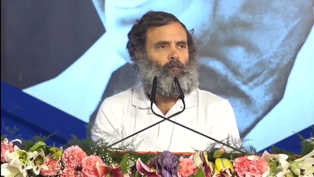 एक दिन घर में अजीब सा माहौल था, उस वक्त मैं 6 साल का था। मैंने मां से पूछा- क्या हुआ? बताया गया कि हम घर छोड़कर जा रहे हैं क्योंकि वह घर हमारा नहीं, सरकार का है। मैंने मां से पूछा, कहां जाना है, कहती हैं- नहीं मालूम। 52 साल हो गए हैं, मेरे पास घर नहीं है। : Rahul Gandhi जी