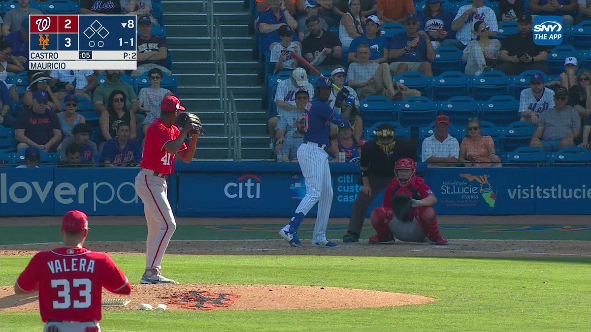 OUT OF SIGHT. RONNY MAURICIO ABSOLULEY SENDS ONE OUT.