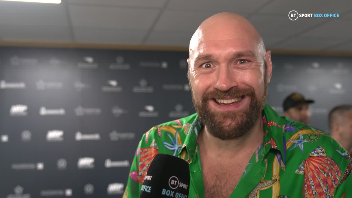 "HEY DRAKEYYYYY WE'RE BOTH LOSERS!!!!!!" TYSON FURY coming through with some unreal content after Tommy's win 😂 #PaulFury