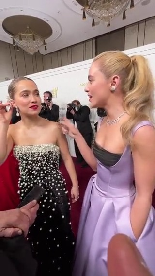 Haley Lu Richardson and KATHRYN NEWTON ran into each other on the #SAGAwards red carpet. The best part? Newton's dress has pockets. 💅
