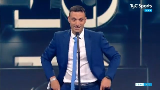 🥇EL MEJOR ENTRENADOR DEL MUNDO ES ARGENTINO🏆 Lionel Scaloni fue elegido como el DT del año en los premios #TheBest.