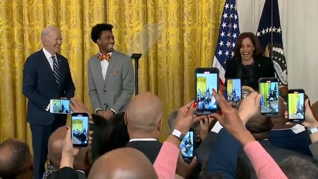 Kamala Harris takes the stage, immediately starts laughing uncontrollably