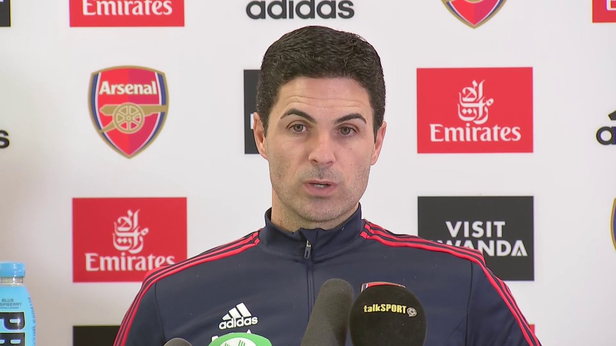 Arteta: “Pueden haber dificultades y retos en este trabajo, especialmente cuando no ganas, pero también cuando sí. Lo que no puedes hacer es destrozarte la vida. Tus seres queridos no merecen que no ganar un partido afecte negativamente a sus vidas”.