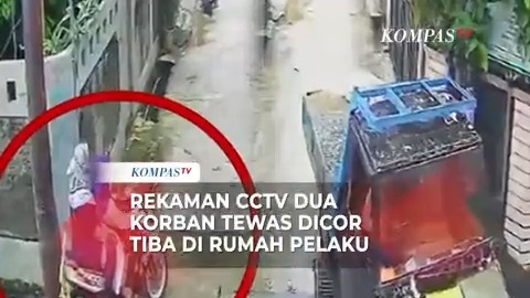 Inilah rekaman CCTV detik-detik kedatangan dua perempuan berboncengan motor ke rumah kontrakan P di Harapan Jaya, Bekasi Utara, Kota Bekasi, Jawa Barat. Kedua korban datang pada Minggu sore lalu ke rumah kontrakan P dan tidak kunjung keluar dari rumah kontrakan tersebut.