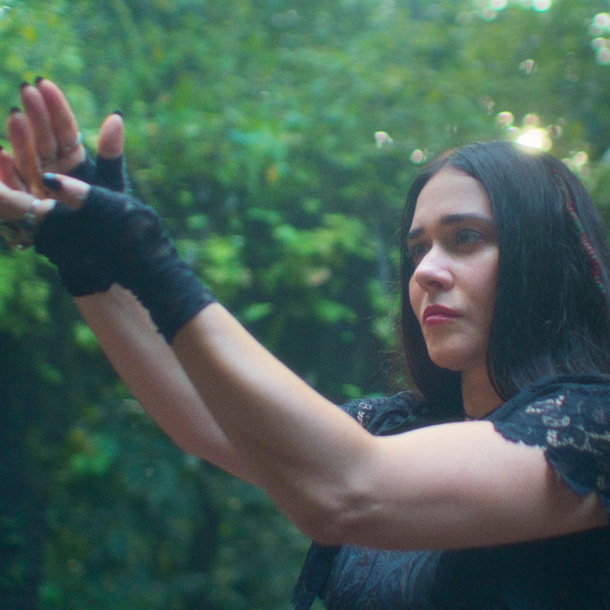 🚨ASSISTA: Trailer da 2ª temporada de Cidade Invisível, que estreia 22 de março na Netflix.