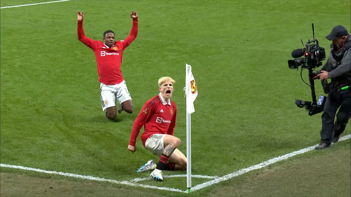 The touch 👏 The finish 🎯 Alejandro Garnacho comes up with a HUGE goal for Man Utd 💯 #ITVFootball