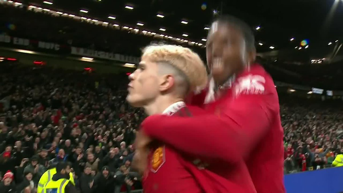 GARNACHO GIVES MAN UNITED THE LEAD LATE 😱