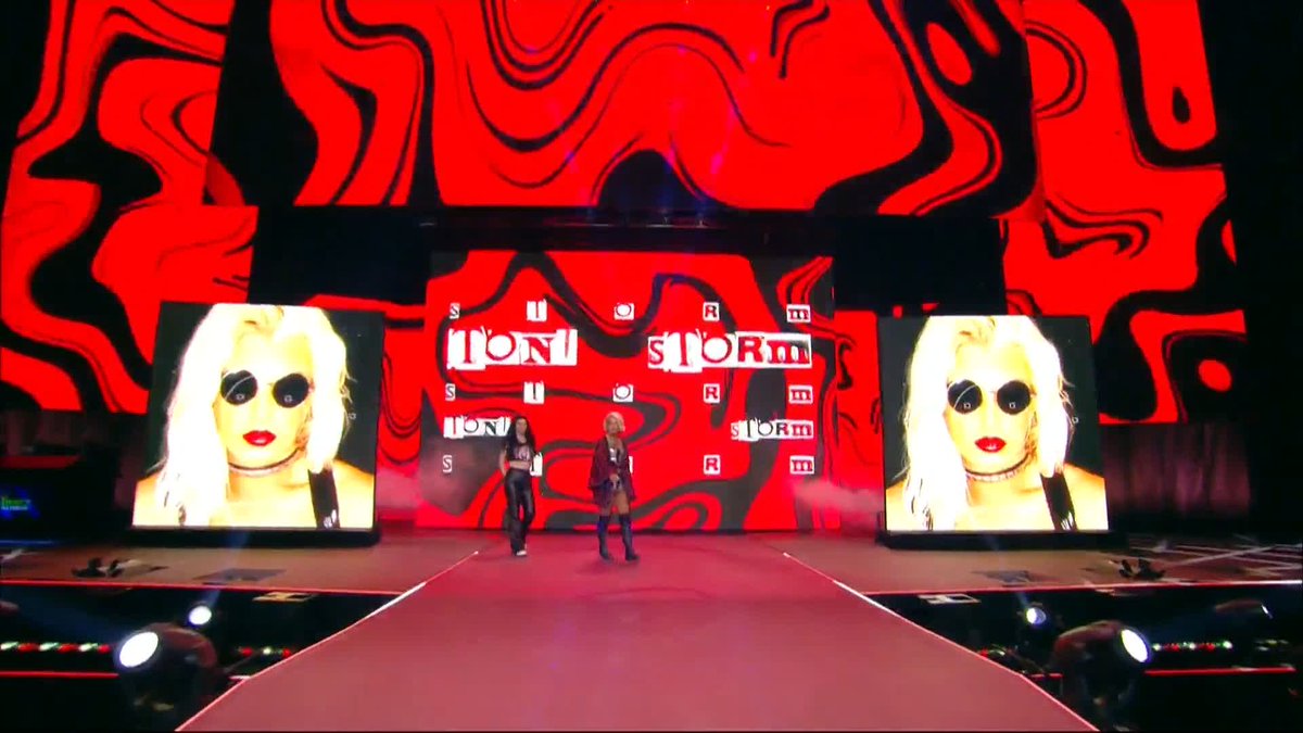 #ToniStorm, accompanied by SARAYA, makes her way to the ring! Watch #AEWDynamite LIVE on TBS!