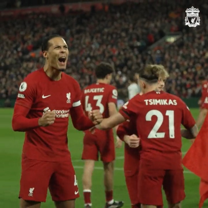 .Virgil van Dijk in front of the Kop 😍