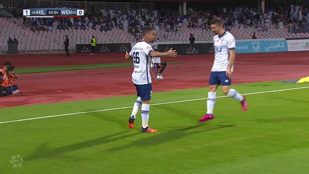 "ميشايل" يحتفل على طريقة لاعب منتخب البرتغال.