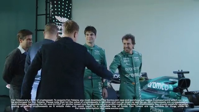 👀 Looking back at the new car reveal with Aston Martin Aramco F1 Team Fan Token Holders before we go lights out in the #BahrainGP! 🏎️🇧🇭 #BeMoreThanAFan