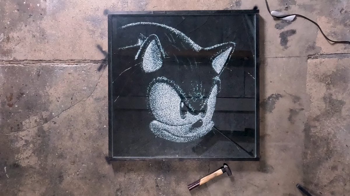 Acclaimed contemporary artist Simon Berger gives a new meaning to the word Shatterverse with this incredible glass art for Sonic Prime!