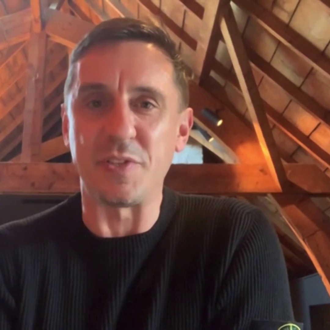 "I wouldn't be spending £120m on Declan Rice."💰❌ Gary Neville explains why he values the West Ham midfielder at £50m-£60m