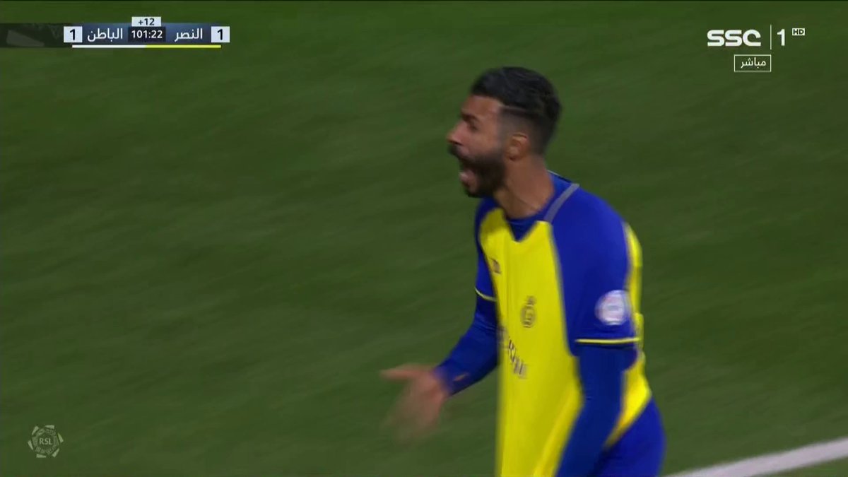 محمد آل فتيل البديل الرايق والناجح واللي جاب هدف الفوز القاتل تعامل بكل خبرة مع الهجمة وكان بإمكانه التسديد من أول لمسه ولكن انتظر زاوية تسديد جيدة على المرمى ووضعها بكل ثقة👍👏 #النصر_الباطن #صداره_بس #متصدر_لاتكلمني #العالمي