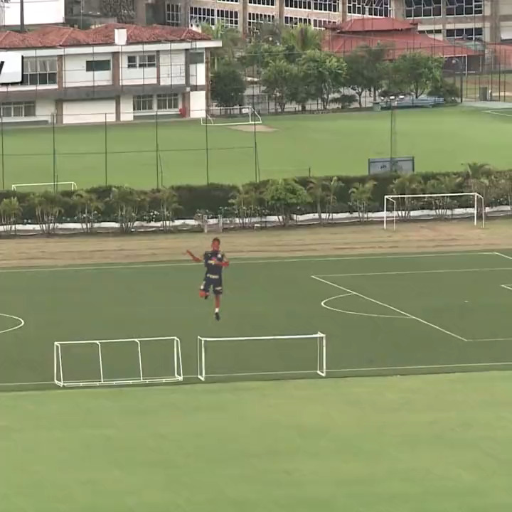 OLHA COMO O HOMEM VEM! Calma que ele tá chegando, Granja Comary! 🔜😂 #AvantiPalestra