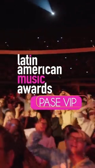 Los invitamos a #LatinAMAs Pase VIP 🎟️ junto a nuestra Clarissa Molina y a tus artistas favoritos 😏 La cita es este martes, 7 de marzo, a las 7P/6C por @unimas. ARE YOU READY? 🔜