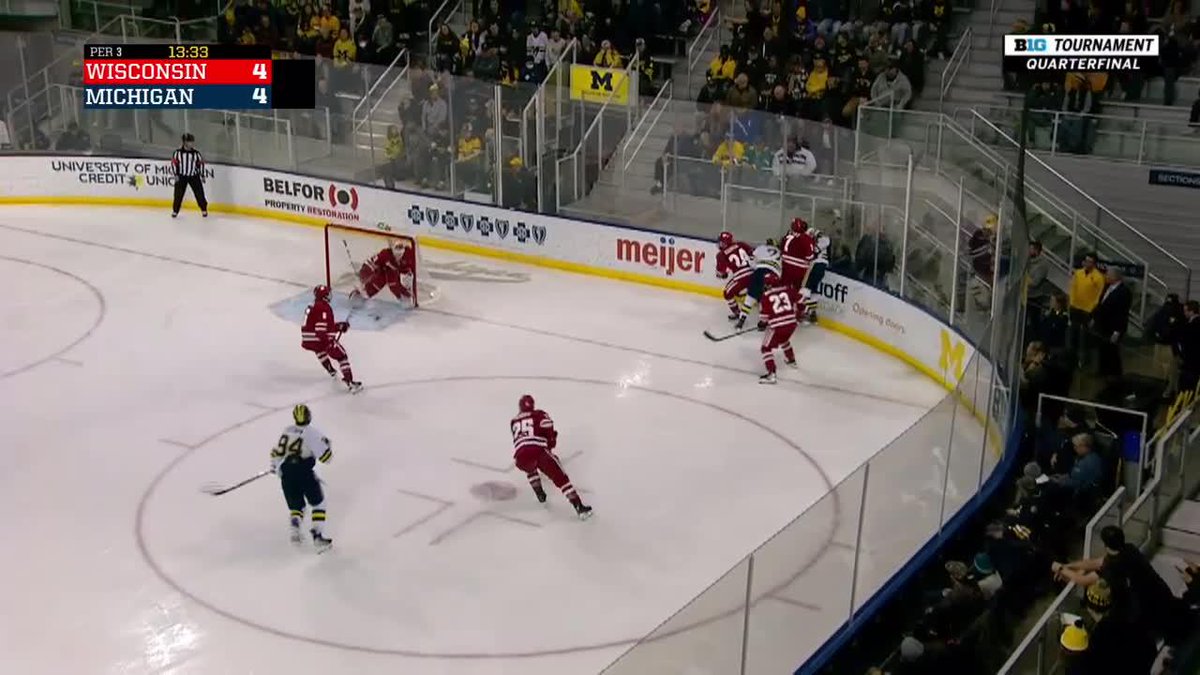 Its the Captain! Dominick Mersch gives the #Badgers the lead on a breakaway! 🚨