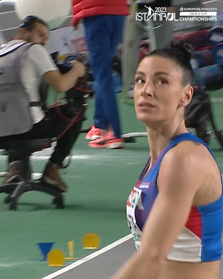 Ivana is ready! 🇷🇸 The three-time champion led long jump qualifying with a European leading mark of 6.98m. 👌 #Istanbul2023