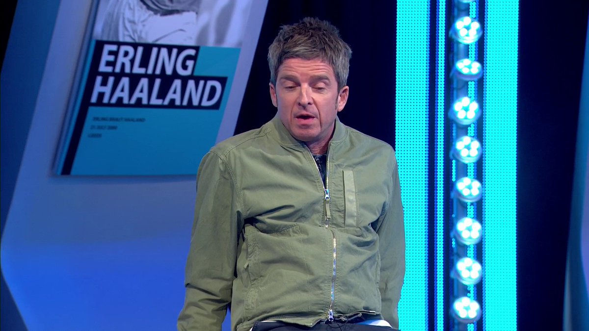 "It's nice for them to dream a little bit isn't it..." 😂😂 Noel Gallagher on whether Man Utd are in the title race 🏆