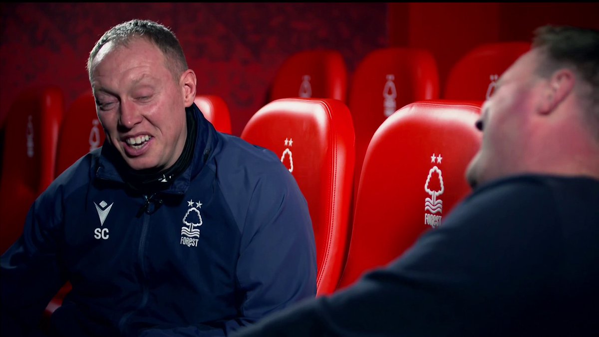 Why did Steve Cooper get into management so young? 🤔 His answer is brilliant 🤣🤣