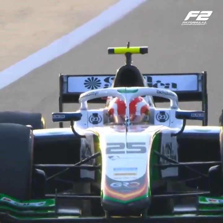 The moment it finally happened... Ralph Boschung takes his first F2 win of his career! 🏆 #BahrainGP #F2