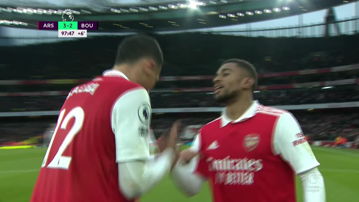 𝙐𝙉𝘽𝙀𝙇𝙄𝙀𝙑𝘼𝘽𝙀 𝙎𝘾𝙀𝙉𝙀𝙎 𝘼𝙏 𝙏𝙃𝙀 𝙀𝙈𝙄𝙍𝘼𝙏𝙀𝙎 😱😱😱 Arsenal fight back from 2-0 down to beat Bournemouth 3-2 with the last kick of the game! The mark of the future champions? 👀