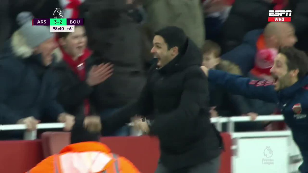 Arsenal continúa con su sueño de Premier League. Locura total el cierre del partido vs. Bournemouth.