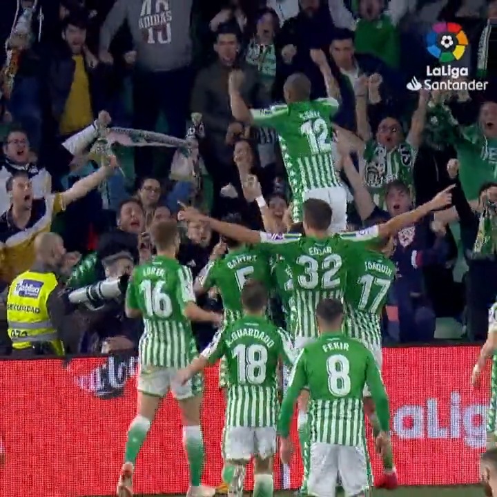 ⚽📐🔝 ¡Con todo! #LaLigaHighlights #RealBetisRealMadrid