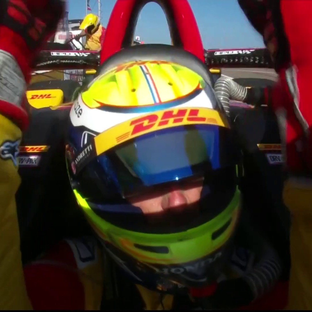 🚨 ROMAIN GROSJEAN EN POLE POSITION ! 🔥 Le Français fait le meilleur temps des qualif' du premier GP de la saison en #IndyCar ! 🥳 #GPSTPETE #FirestoneGP