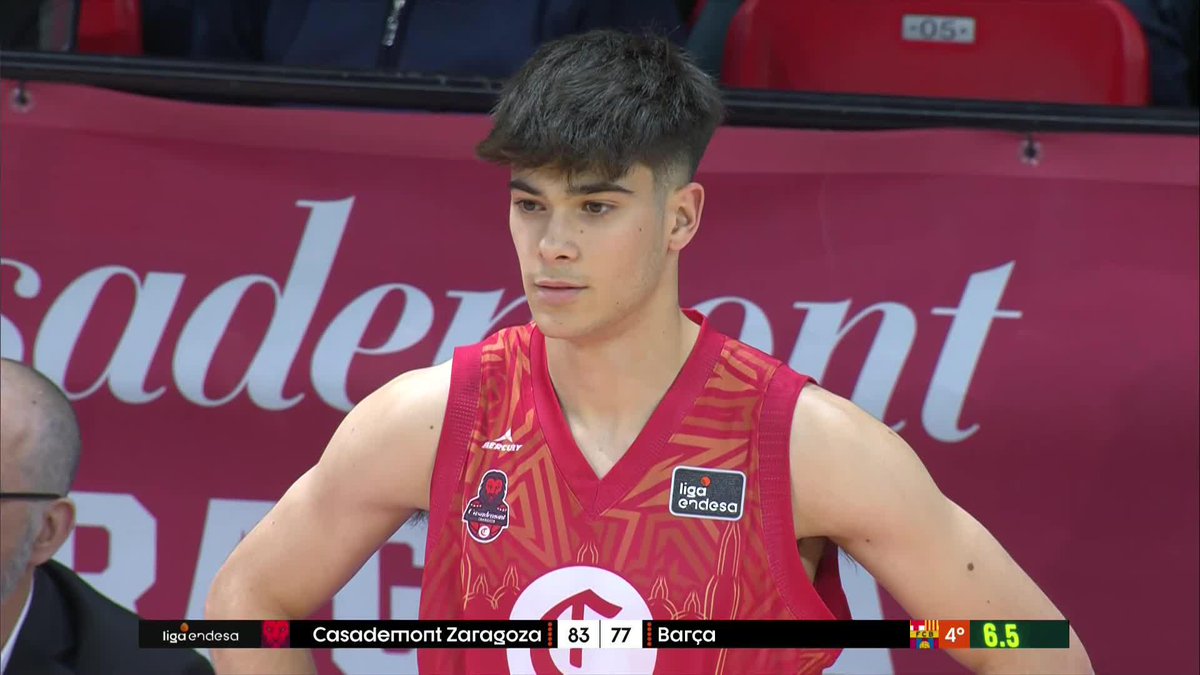 ✨ Y para cerrar la fiesta en Zaragoza... ¡Nuevo debut en Casademont Zaragoza! ¡Miguel Flores, con 18 años, 10 meses y 3 días juega su primer partido en #LigaEndesa!