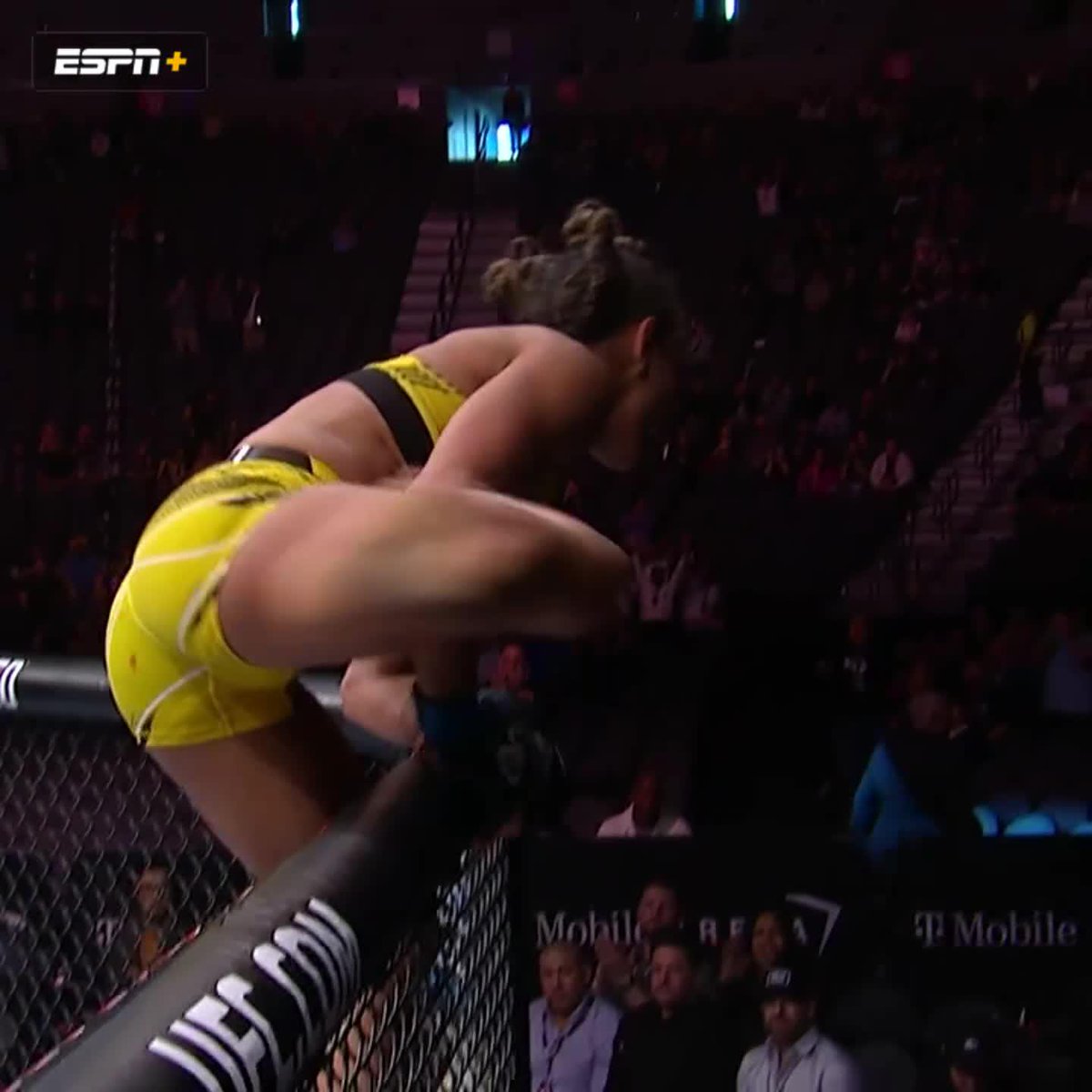 'BABY SHARK' LOCKS UP THE ARMBAR 💪🦈 #UFC285