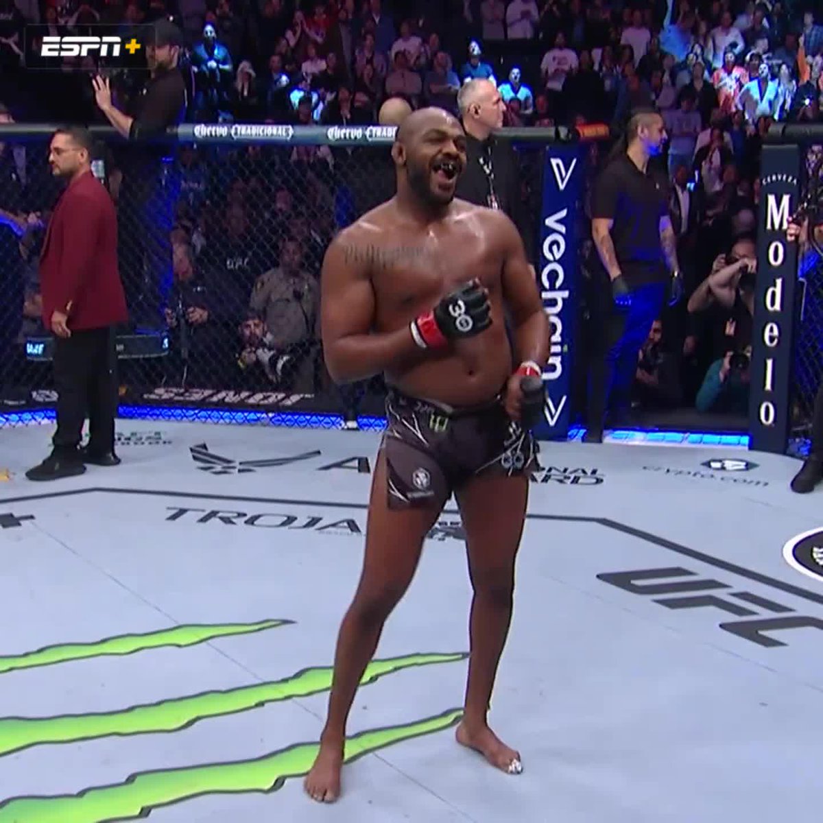 That champ mood 🕺 #UFC285