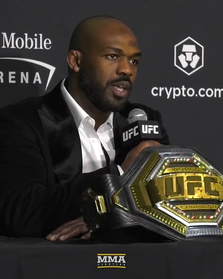 Jon Jones suggests Stipe Miocic should "take time off from being a firefighter" to focus on their fight 😯 "My whole world is going to be focused on him. This is the biggest opportunity in my life." Full #UFC285 scrum ▶️