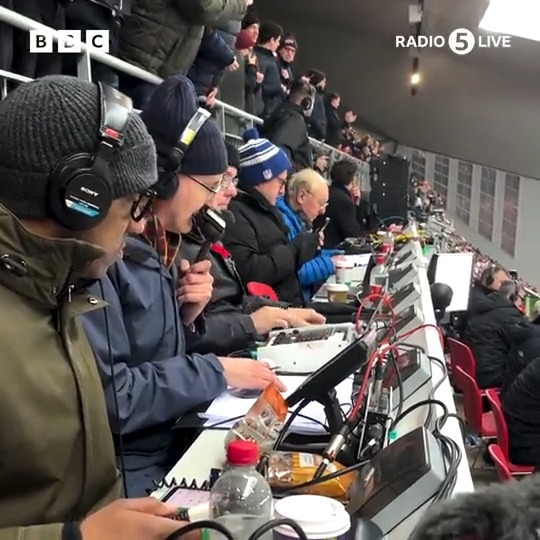 🗣 "S-E-V-E-N!" John Murray at full-time of Liverpool 7-0 Manchester Utd. #bbcfootball #LIVMUN