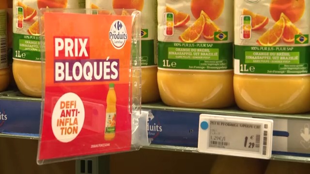 #Francia impone control de precios La medida es un intento drástico por frenar la #inflación. El descontento popular contra el gobierno de Macron es notable. De esta forma, el presidente pretende dar un respiro a la economía de sus ciudadanos. /jr