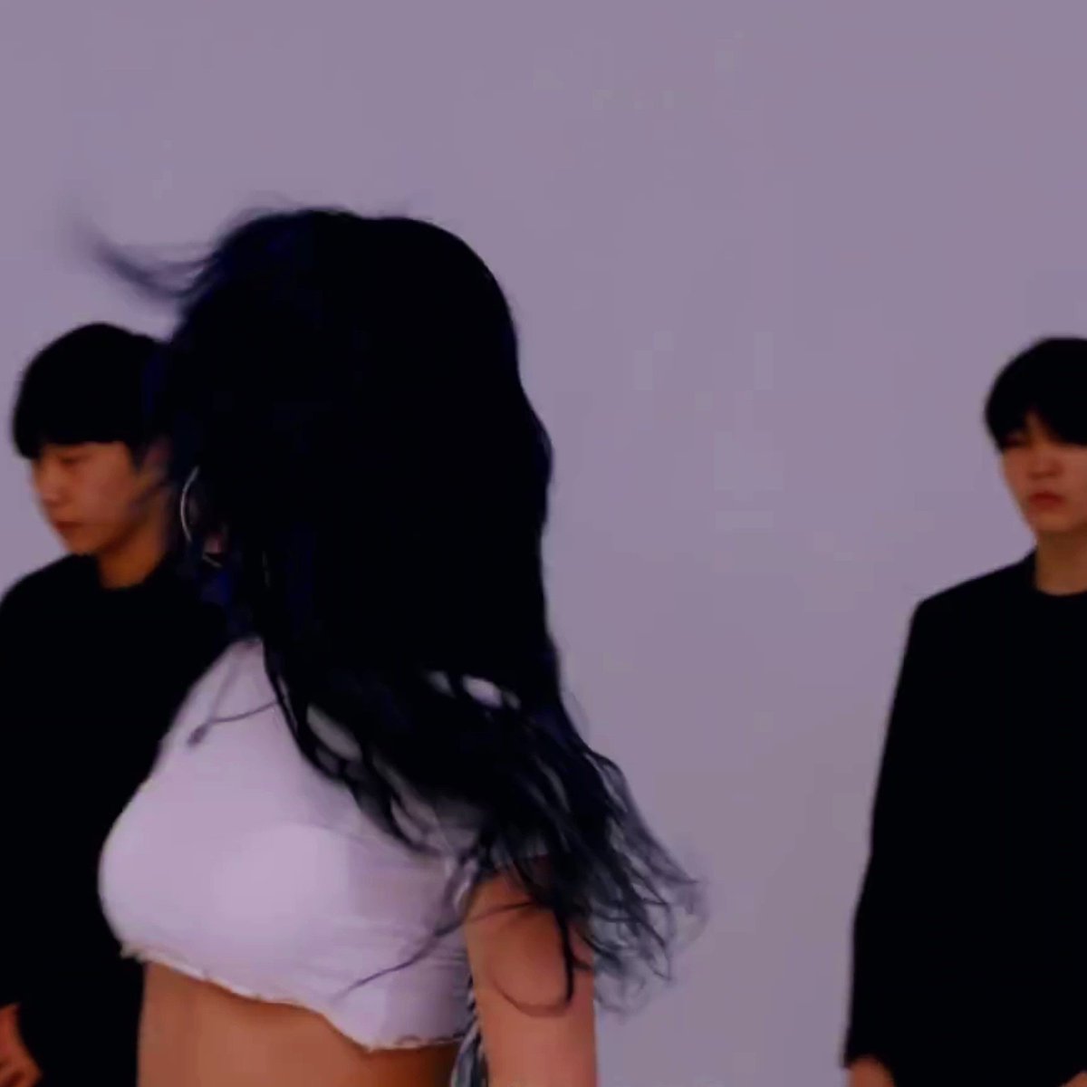 blue haired wheein was a cultural reset