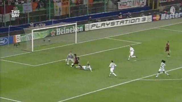 #OnThisDay in 2007 Kaka owned the night v Celtic ❤️🖤 KAKAAAAAAAAAAAAAAAA 🎶 #SempreMilan