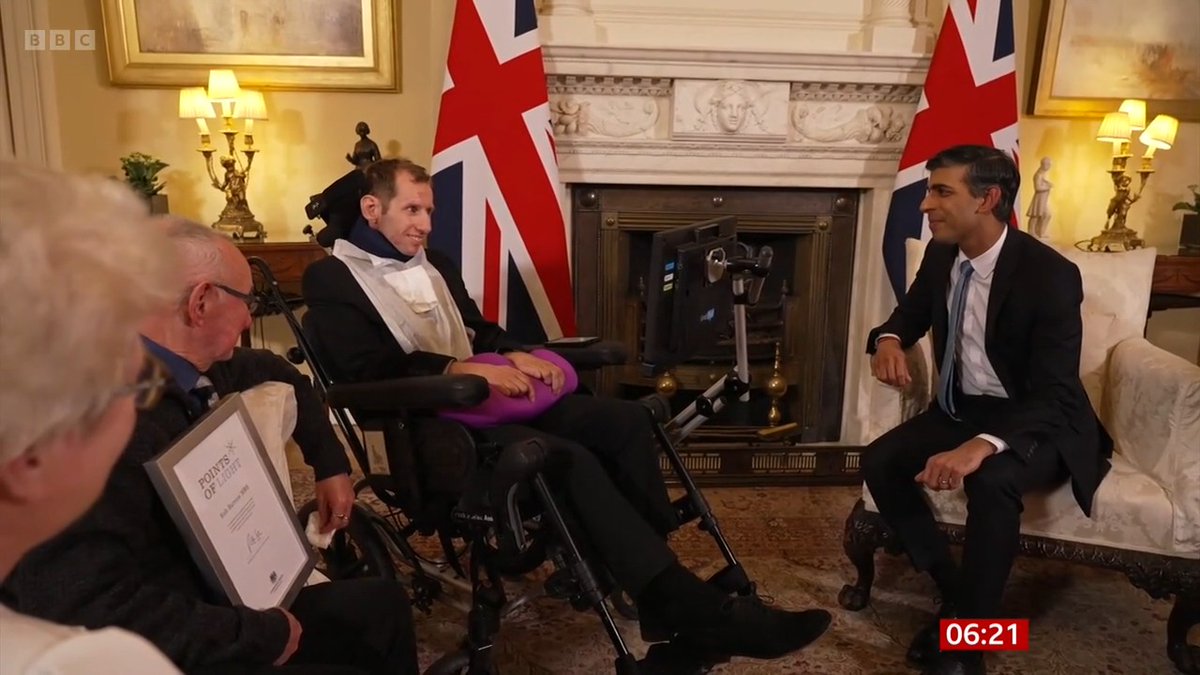 “Time is not a luxury that the #MND community have.” Here’s Rob Burrow CBE receiving his Points of Light Award from Prime Minister, Rishi Sunak yesterday evening. Catch up on #BBCBreakfast!