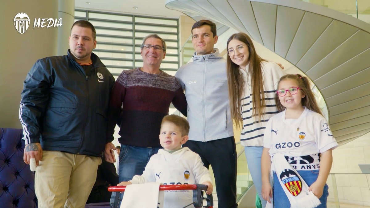 💪🏽 ‘Súper Leo’ sigue luchando con el Valencia CF como inspiración ➡️ Este pequeño murciélago padece Pontine tegmental cap dysplasia (PTCD) #FANSVCF #CORVCF 🦇 #ADNVCF