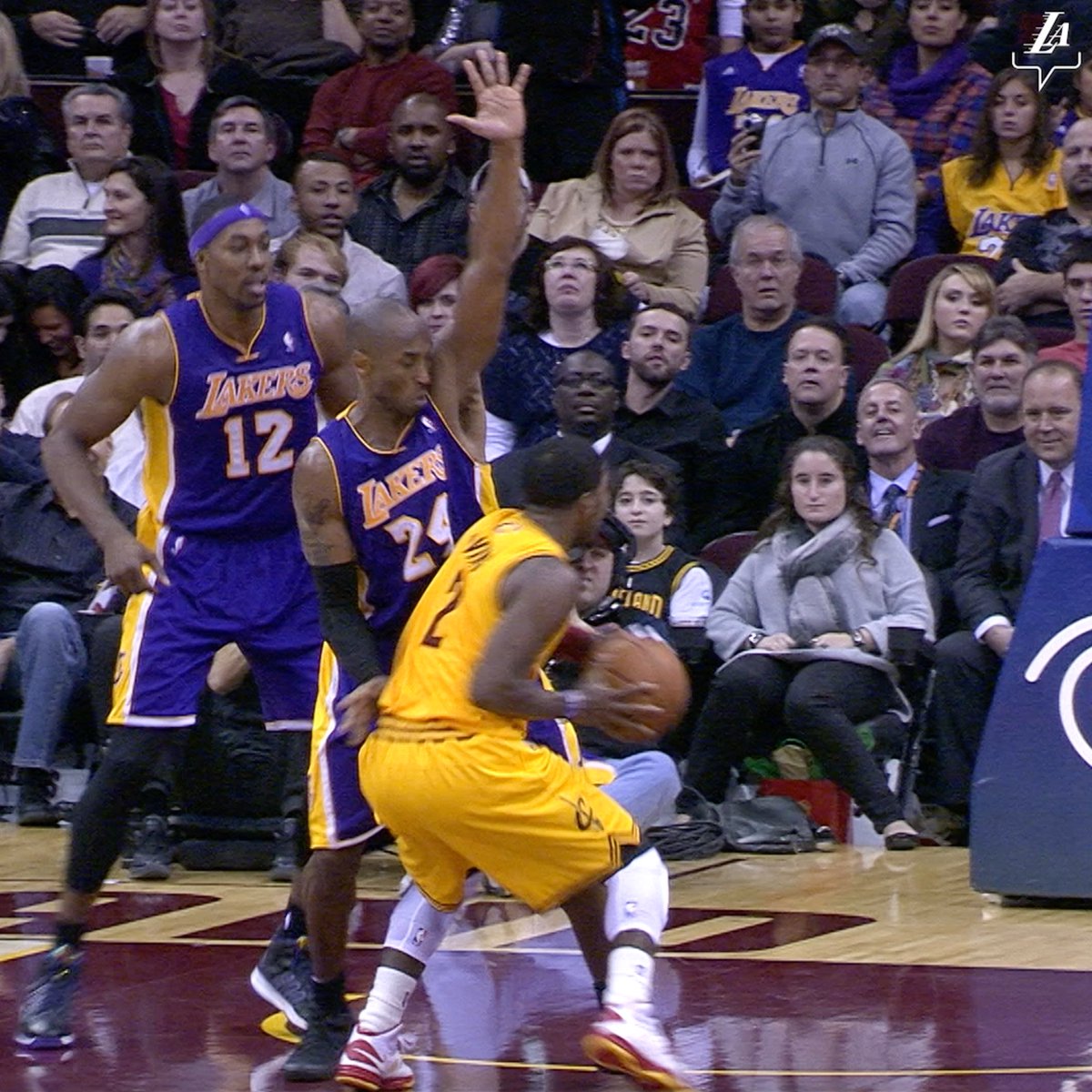 Kobe dando uma aula sobre como defender Kyrie Irving 🔒