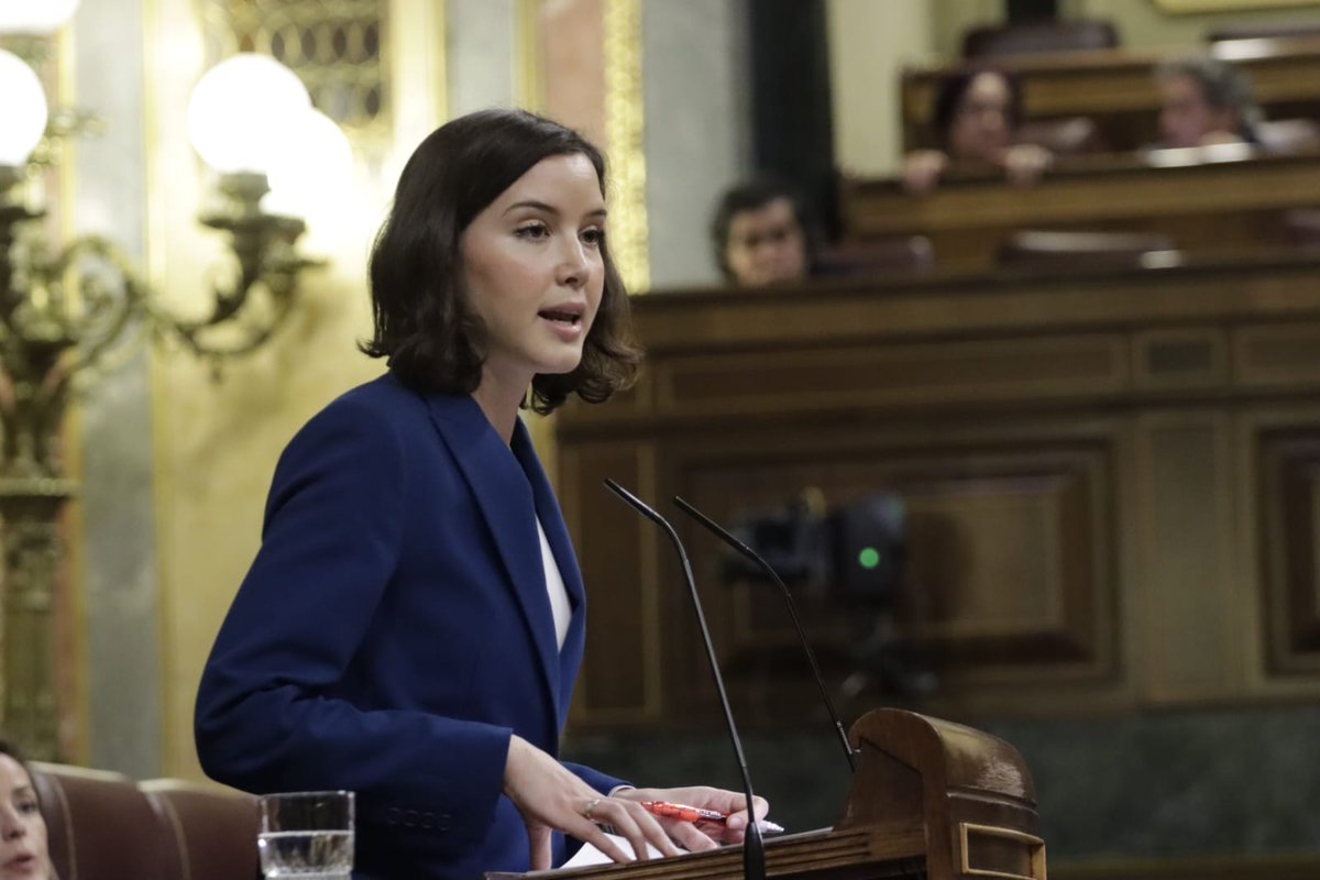 La voluntad nunca fue que se revisaran las penas, sino erradicar la violencia sexual y proteger a las víctimas. Por ello, nuestro grupo parlamentario asume la responsabilidad de modificar la Ley del Sí es Sí. 🏛️ Andrea Fernández. 🇪🇺