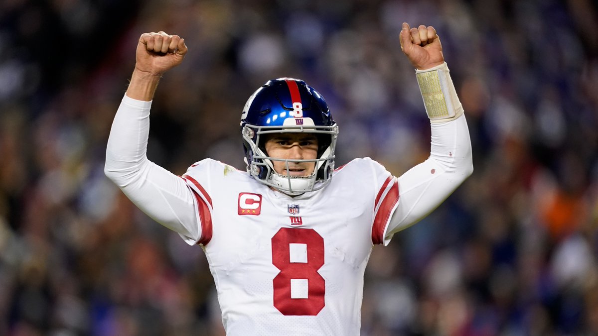 DJ's staying in NY. 🗽 Daniel Jones | New York Giants