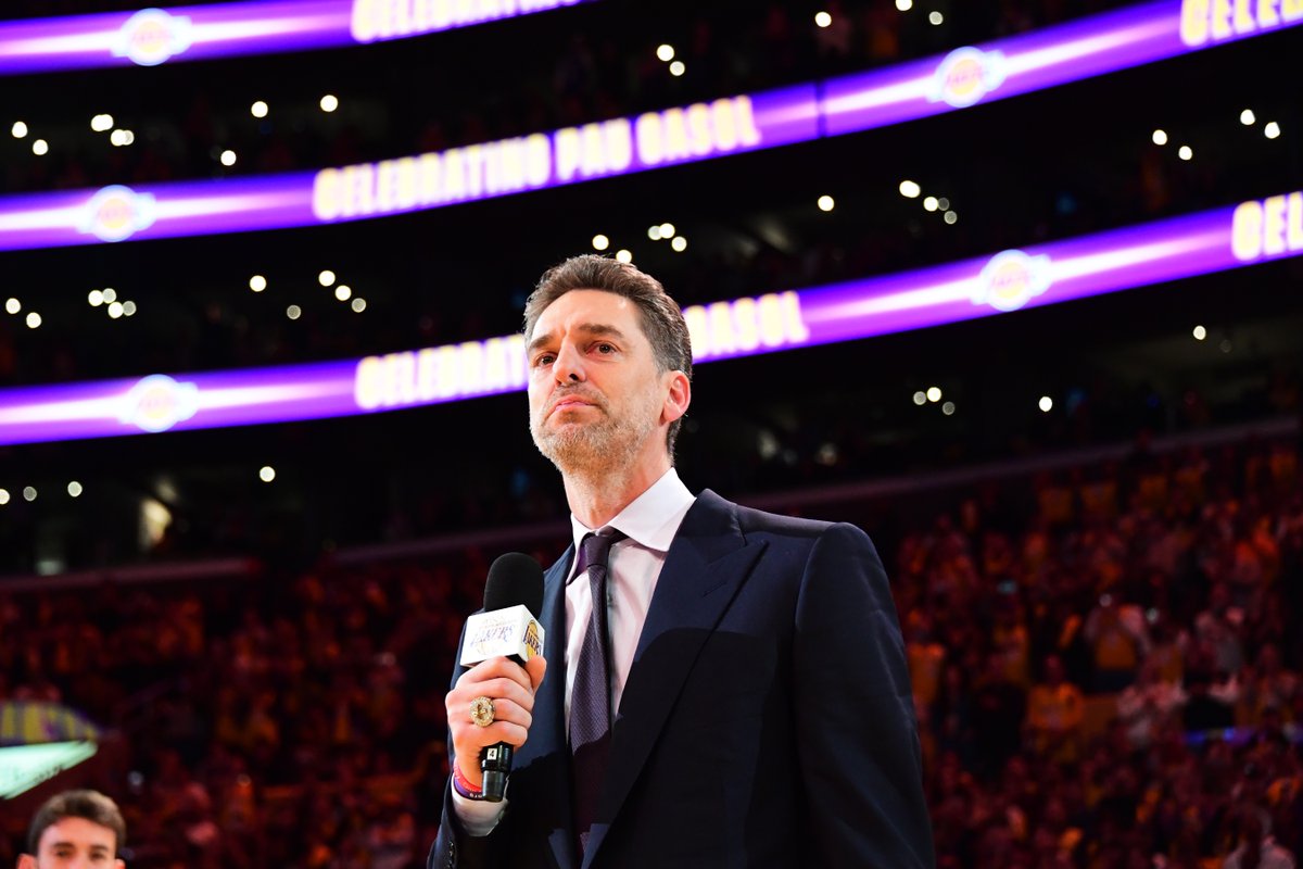El DISCURSO de PAU GASOL 💛💜 Completo y traducido. Así ha sido el emotivo momento de @PauGasol. #GraciasPau | #Gasol16