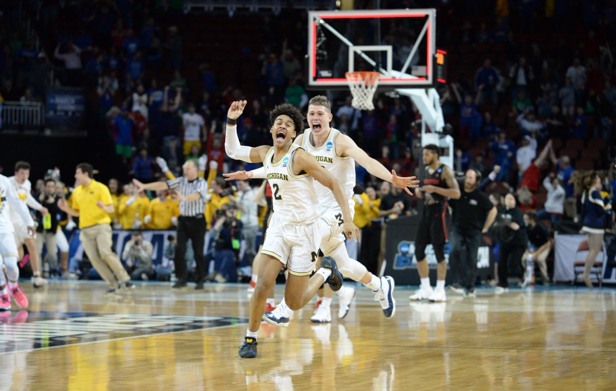 "A freshman has won it for the Wolverines!" Jordan Poole for the win 🧅 Michigan Men's Basketball