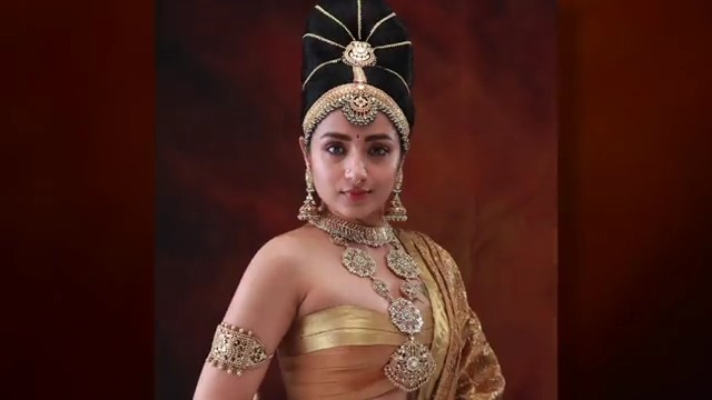 Sharp tongue. Fierce mind. Powerhouse! Have you missed our eternal beauty? Watch what went on BTS as Trish became #Kundavai! First Single Coming Soon! Stay tuned 🥳 #PS #PS1 #PS2 #PonniyinSelvan #ManiRatnam A.R.Rahman @madrastalkies_ Lyca Productions Tips Films & Music